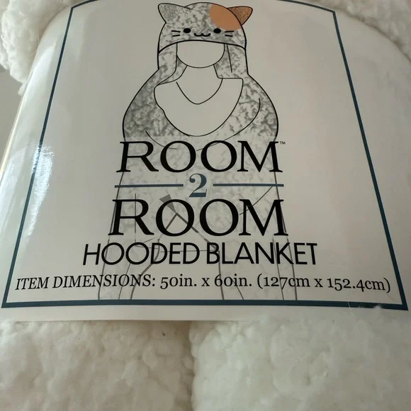 Hooded Blanket NWT - Picture 2 of 3